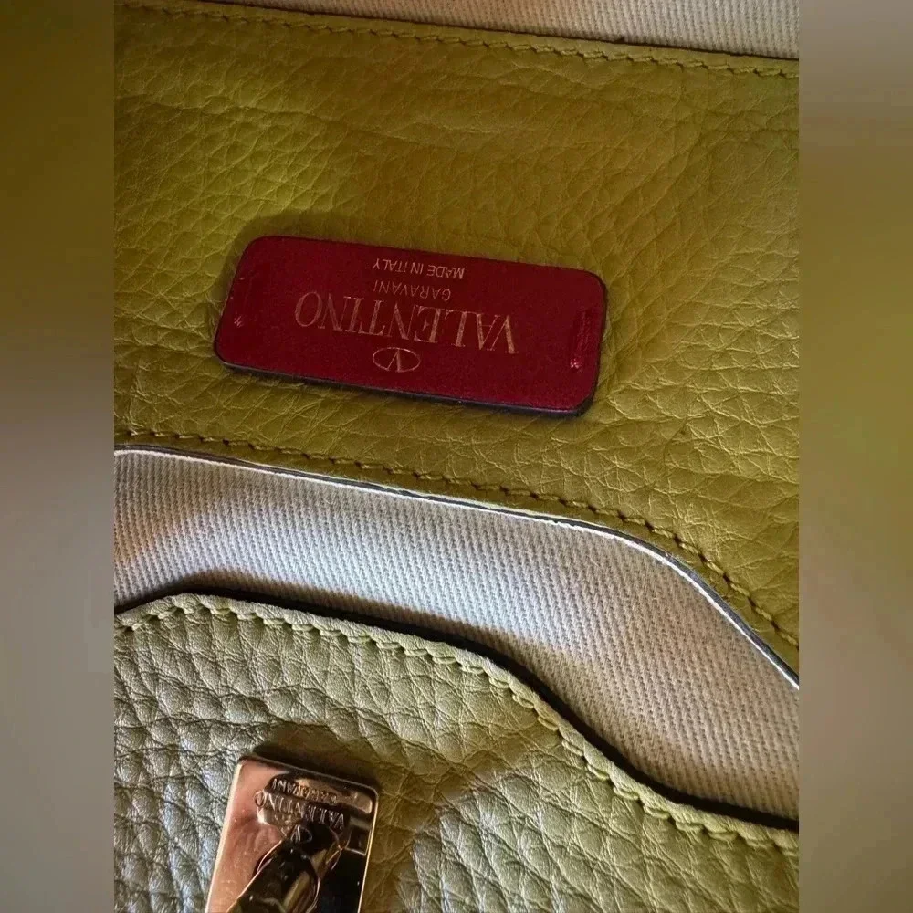 Valentino Garavani Rockstud Chartreuse Pebbled Leather Satchel Bag – EUC